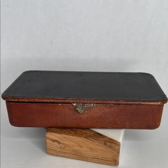 Antique Leather The Dahme Company Cincinnati Case or Dresser Box